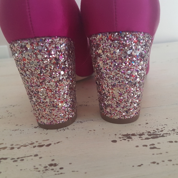 ❤Ivanka Trump❤ Pink Bling Shoes - Picture 8 of 10